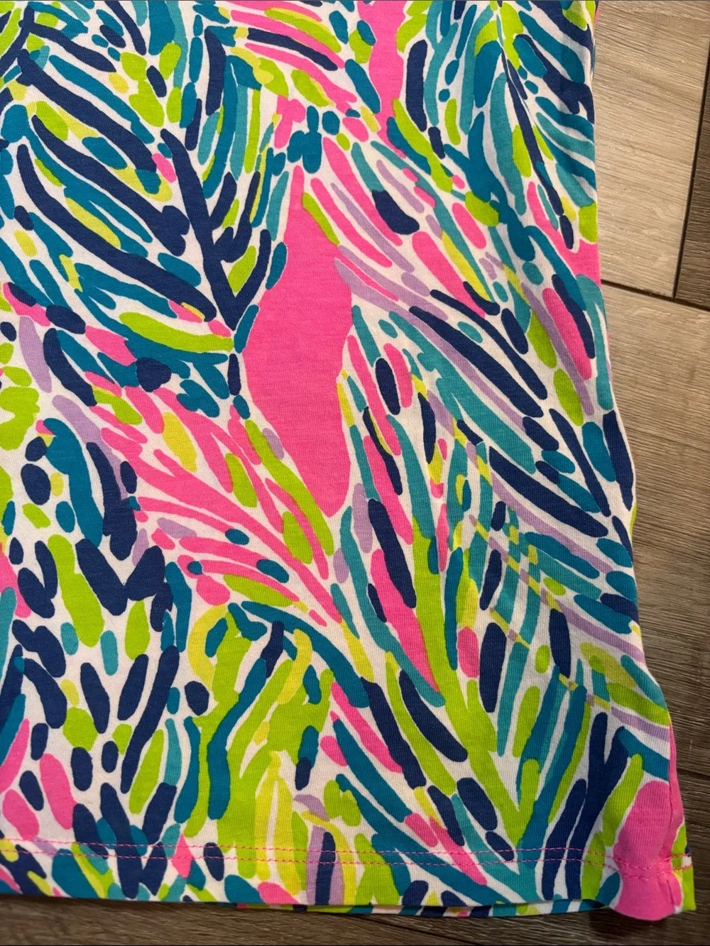 Lilly Pulitzer Michele V-Neck Top In "Palm Reader" Print - Picture 7 of 11